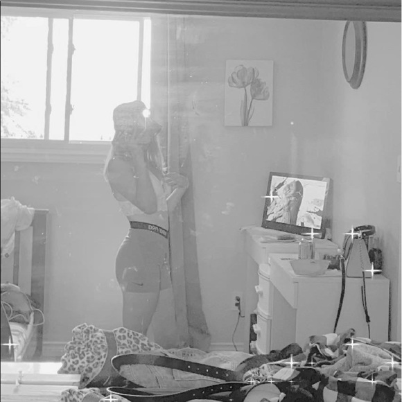 Meet your Posher, Alyssa - Picture 1 of 1